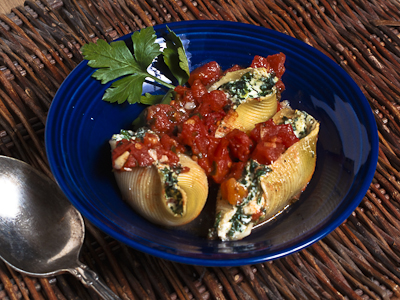 Conichglie Ripiene (Baked Stuffed Shells)